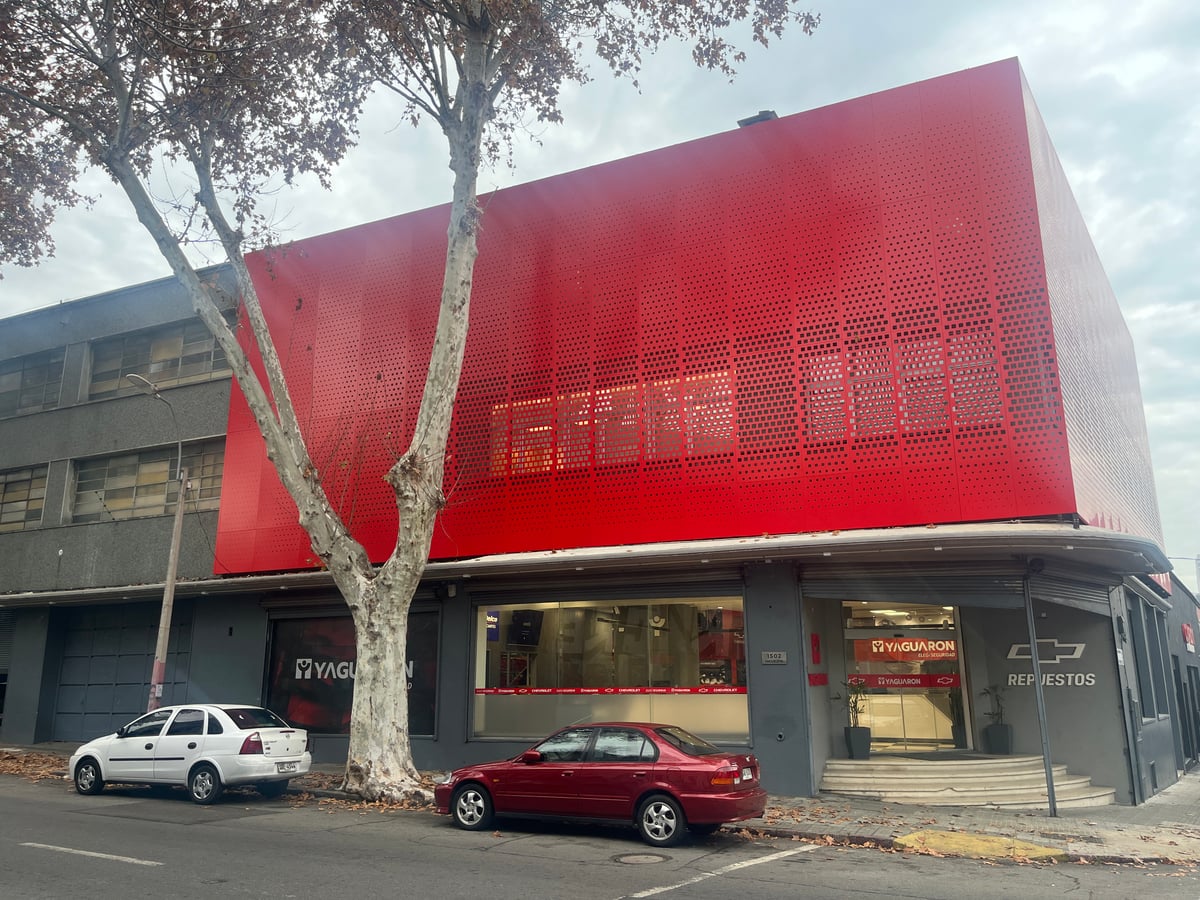 YAGUARON REPUESTOS — Logística · Oficinas + Depósito en Montevideo, Uruguay — imagen 11